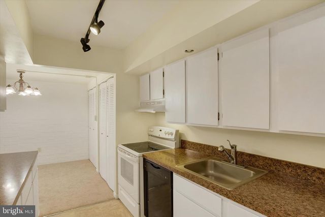 1071 LANCASTER BOULEVARD UN, Mechanicsburg, PA 17055