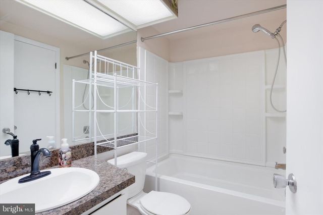 1071 LANCASTER BOULEVARD UN, Mechanicsburg, PA 17055