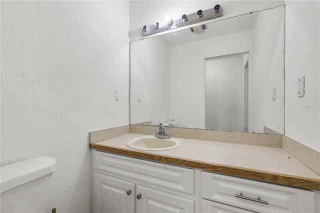4803 EHRLICH ROAD B, Tampa, FL 33624