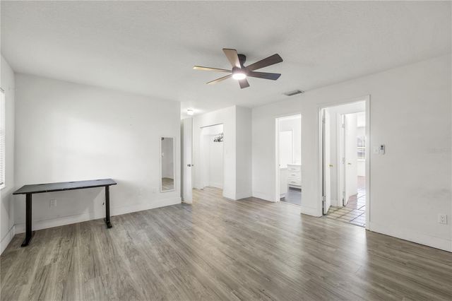 4803 EHRLICH ROAD B, Tampa, FL 33624