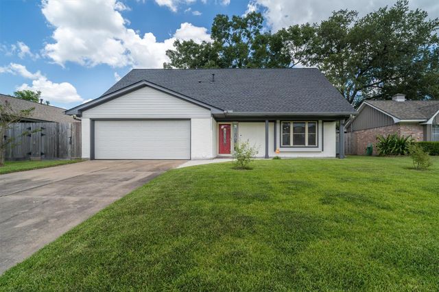 2108 Savanna Court N, League City, TX 77573