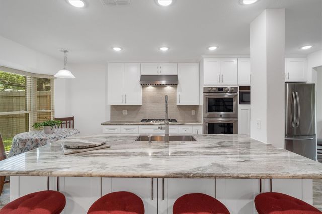 2108 Savanna Court N, League City, TX 77573