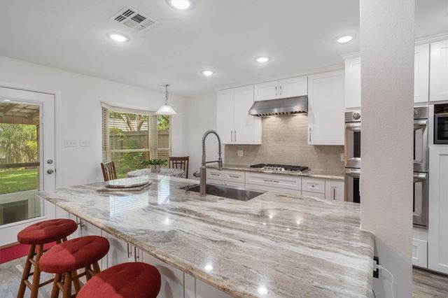 2108 Savanna Court N, League City, TX 77573