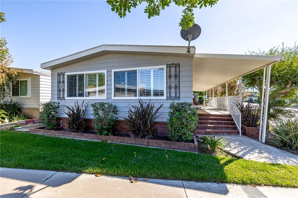 16757 Lake Terrace Way, Yorba Linda, CA 92886 — photo 2