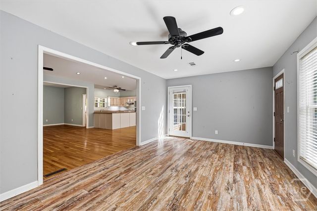 26 Tuxedo Drive, Commerce, GA 30529