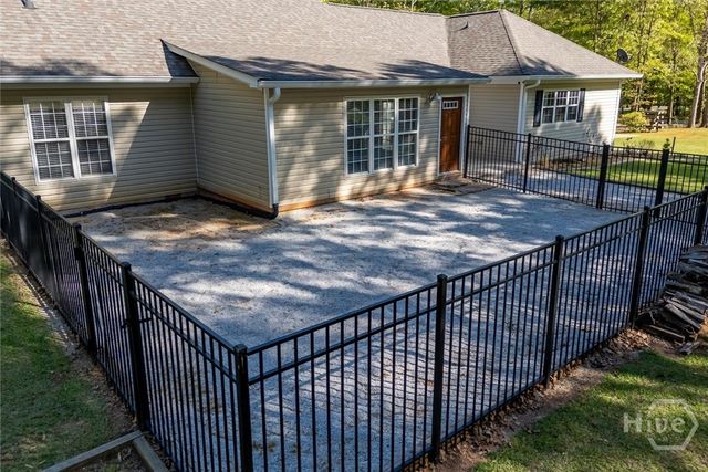 26 Tuxedo Drive, Commerce, GA 30529
