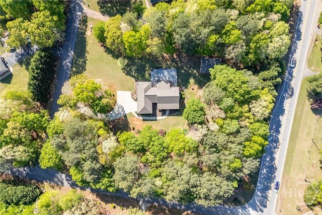 26 Tuxedo Drive, Commerce, GA 30529
