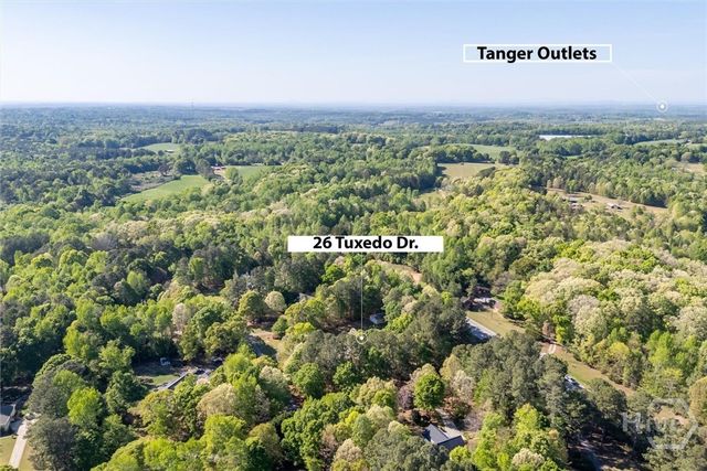 26 Tuxedo Drive, Commerce, GA 30529
