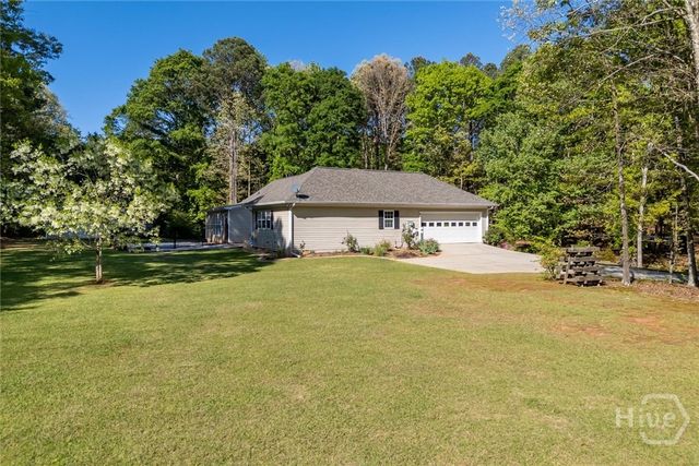26 Tuxedo Drive, Commerce, GA 30529