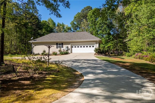 26 Tuxedo Drive, Commerce, GA 30529