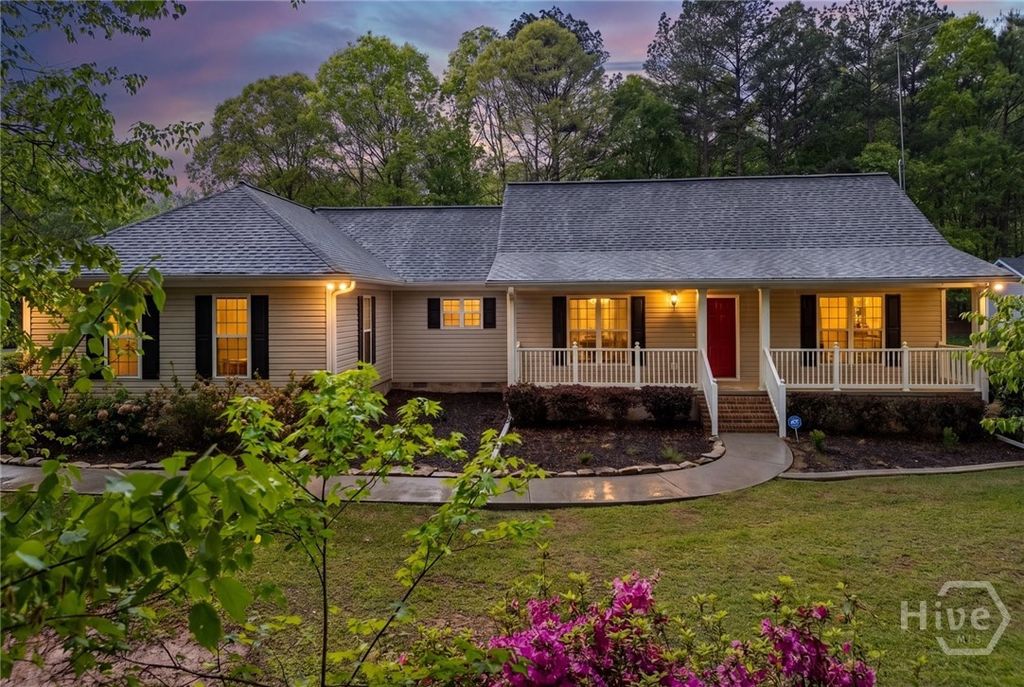 26 Tuxedo Drive, Commerce, GA 30529