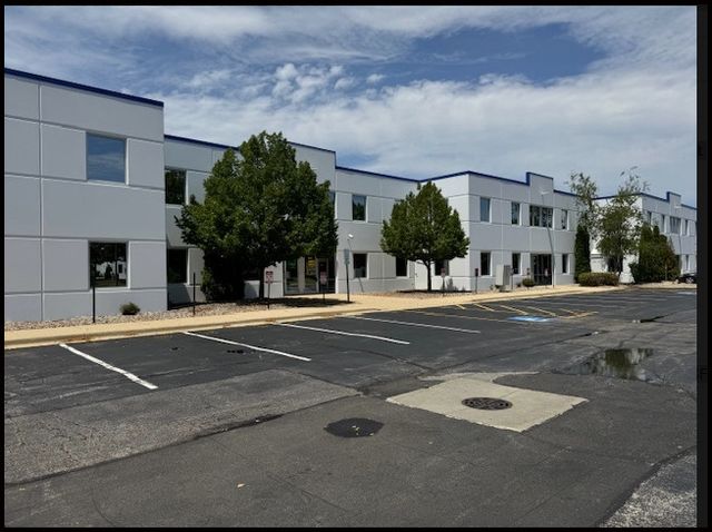 2600 Beverly Drive 108B, Aurora, IL 60502