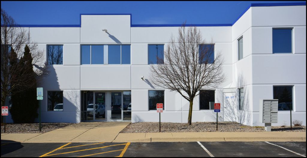 2600 Beverly Drive 108B, Aurora, IL 60502