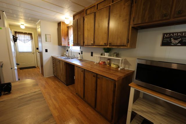 105 Stewart Fork Road, Irvine, KY 40336