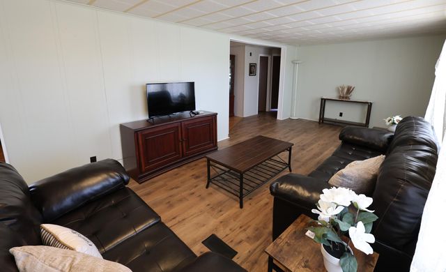 105 Stewart Fork Road, Irvine, KY 40336