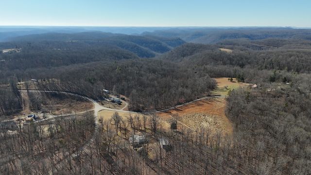 105 Stewart Fork Road, Irvine, KY 40336
