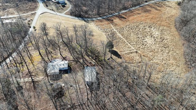 105 Stewart Fork Road, Irvine, KY 40336