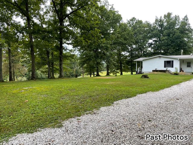105 Stewart Fork Road, Irvine, KY 40336