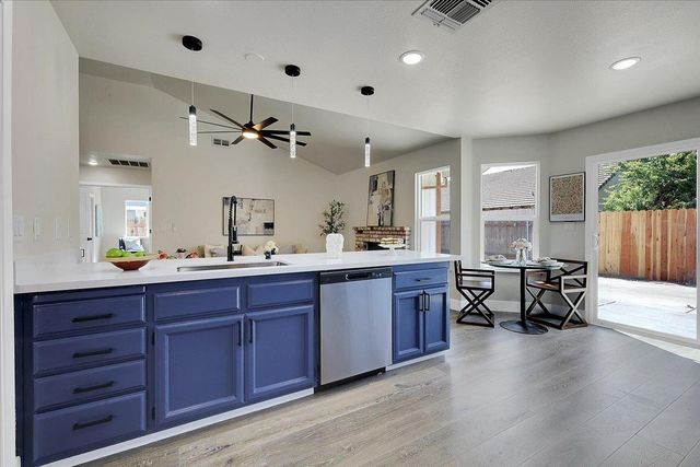 1924 Pebble Beach Dr, Yuba City, CA 95993