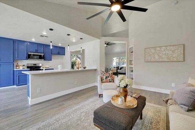1924 Pebble Beach Dr, Yuba City, CA 95993