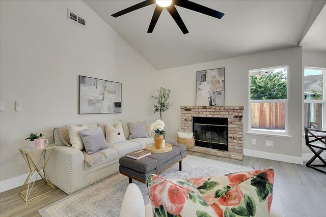 1924 Pebble Beach Dr, Yuba City, CA 95993
