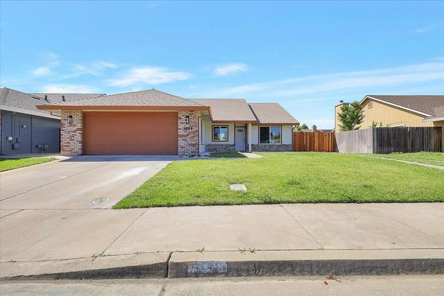 1924 Pebble Beach Dr, Yuba City, CA 95993