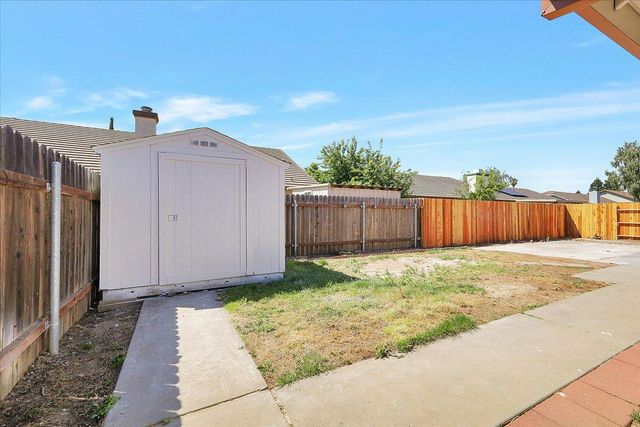 1924 Pebble Beach Dr, Yuba City, CA 95993