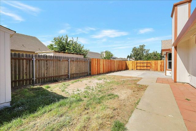 1924 Pebble Beach Dr, Yuba City, CA 95993