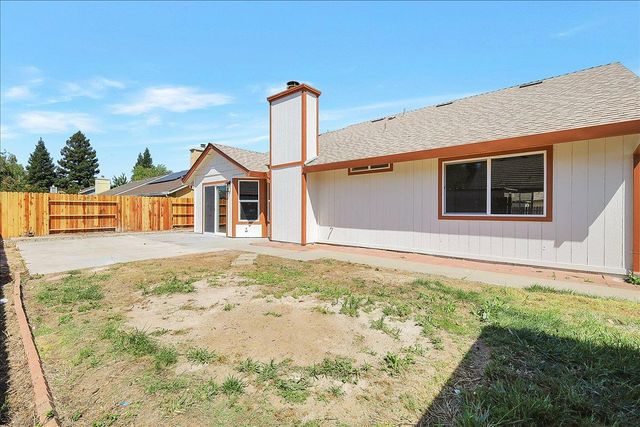 1924 Pebble Beach Dr, Yuba City, CA 95993