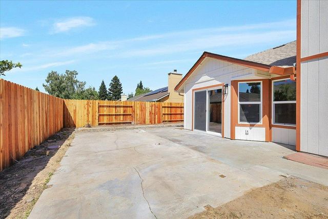 1924 Pebble Beach Dr, Yuba City, CA 95993