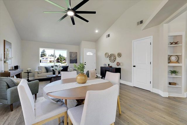 1924 Pebble Beach Dr, Yuba City, CA 95993