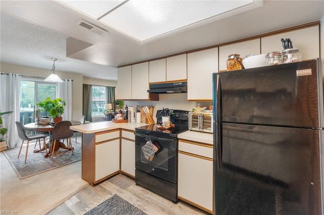 694 Rivers RCH, Virginia Beach, VA 23452