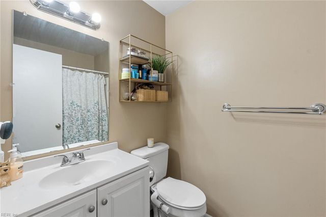 694 Rivers RCH, Virginia Beach, VA 23452