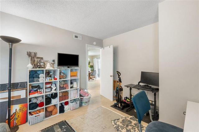 694 Rivers RCH, Virginia Beach, VA 23452