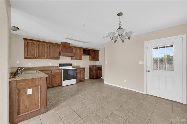 1607 W Omni Avenue 4, Pharr, TX 78577