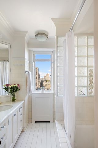 25 Central Park W Apt 21Q, New York City, NY 10023