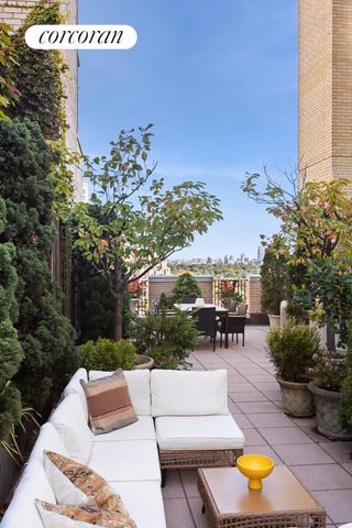 25 Central Park W Apt 21Q, New York City, NY 10023