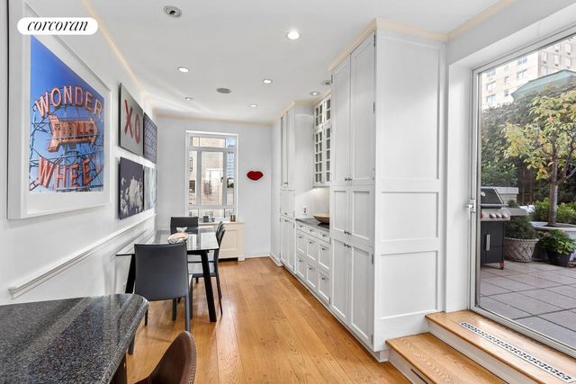25 Central Park W Apt 21Q, New York City, NY 10023