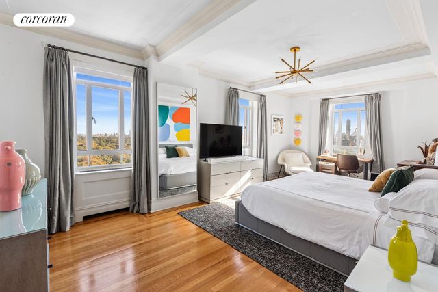 25 Central Park W Apt 21Q, New York City, NY 10023