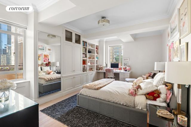 25 Central Park W Apt 21Q, New York City, NY 10023