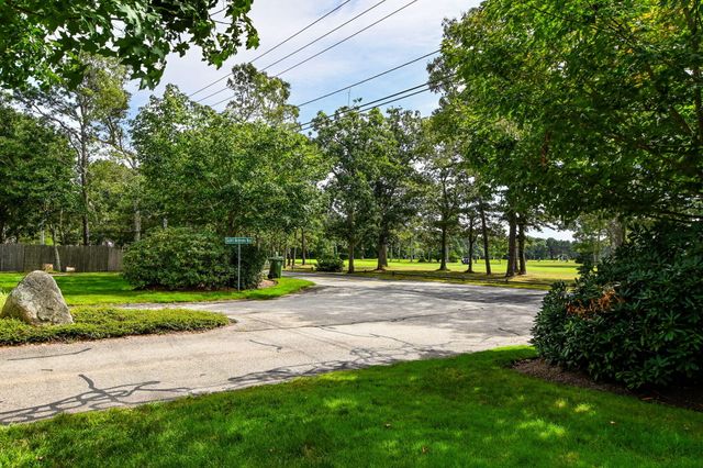 10-A Saint Andrews Way UNIT 10A, East Falmouth, MA 02536