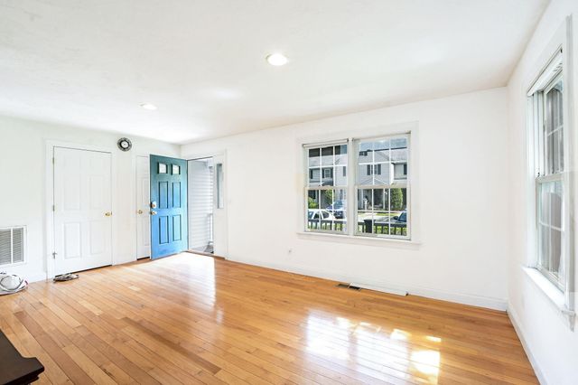 10-A Saint Andrews Way UNIT 10A, East Falmouth, MA 02536
