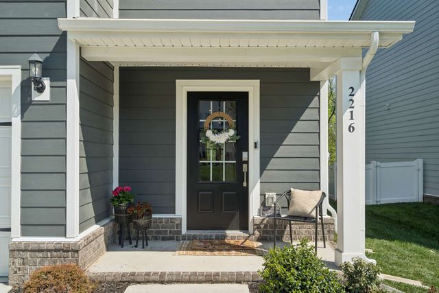 2216 Robert Gwynne Dr, Smyrna, TN 37167