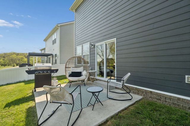 2216 Robert Gwynne Dr, Smyrna, TN 37167