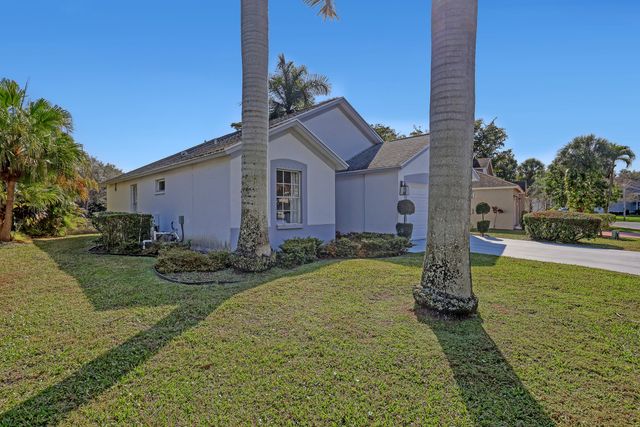 357 Hammocks Trail, Greenacres, FL 33413