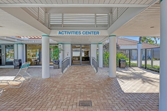 357 Hammocks Trail, Greenacres, FL 33413