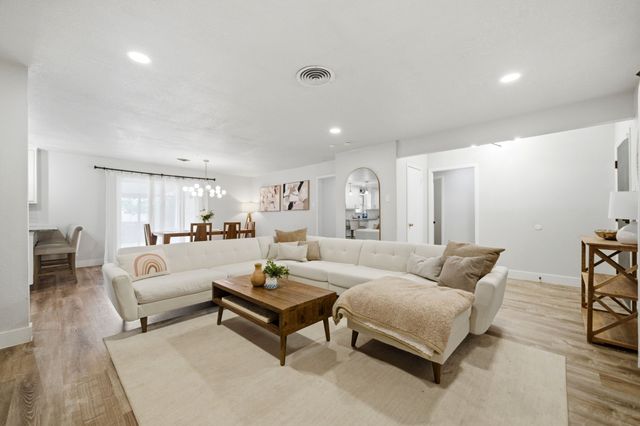 1915 Milam Street, Fort Worth, TX 76112