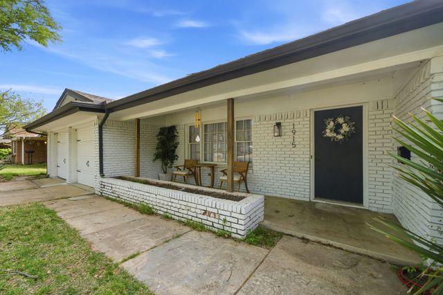 1915 Milam Street, Fort Worth, TX 76112