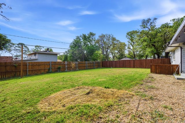 1915 Milam Street, Fort Worth, TX 76112