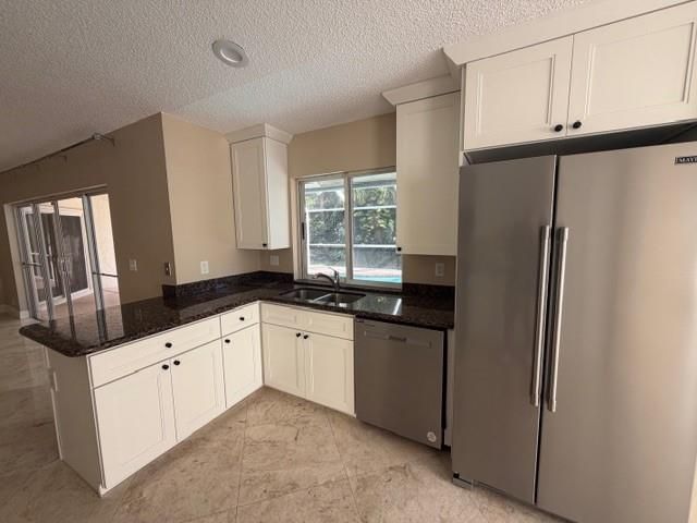 5182 NW 48th Ave, Coconut Creek, FL 33073